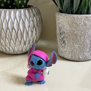 Disney mystery Valentine’s Day hearts Stitch figure
